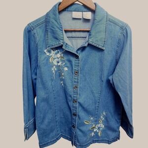 Womens PASSPORTS Cotton Blend Denim Button Up With Flower Embroidery Vintage